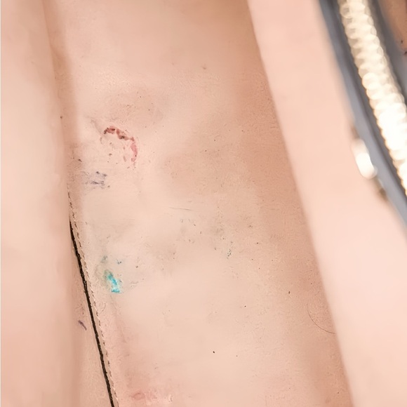 Kate Spade New York Black Leather Crossbody/Bucket Bag – Adjustable Strap - Picture 9 of 11